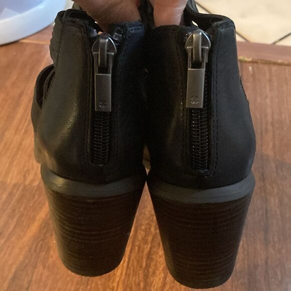 Lucky Brand Heels 💙 - Picture 4 of 8